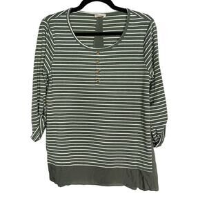 New Hem & Thread Large L Green Cream Striped 3/4 Sleeve Tee Lace Button Pieced